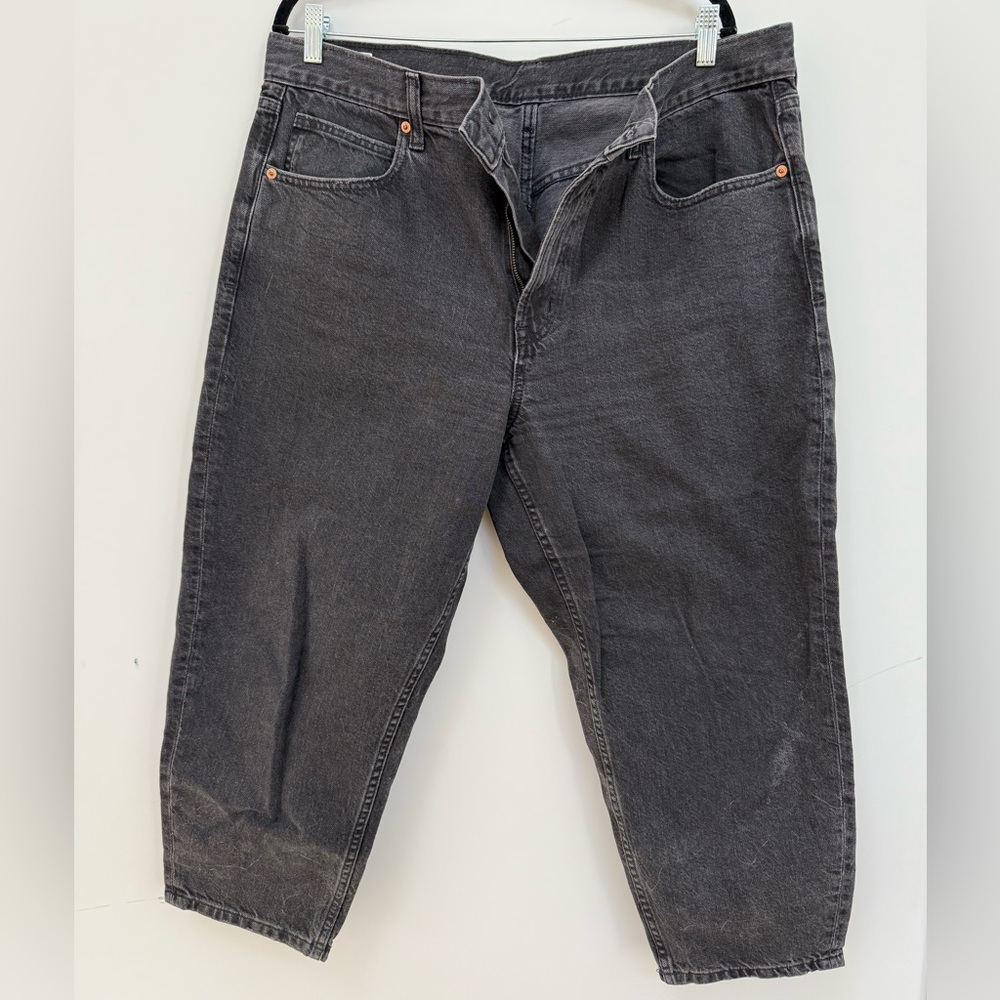 GAP Women's Barrel Jean High Rise in Black